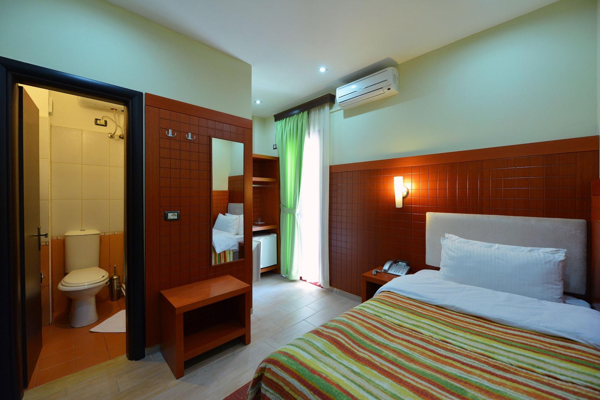 City 5 Hotel Tirana Exterior foto