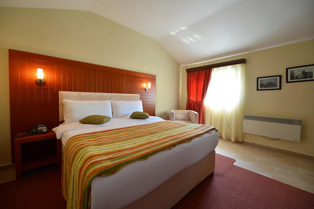 City 5 Hotel Tirana Exterior foto