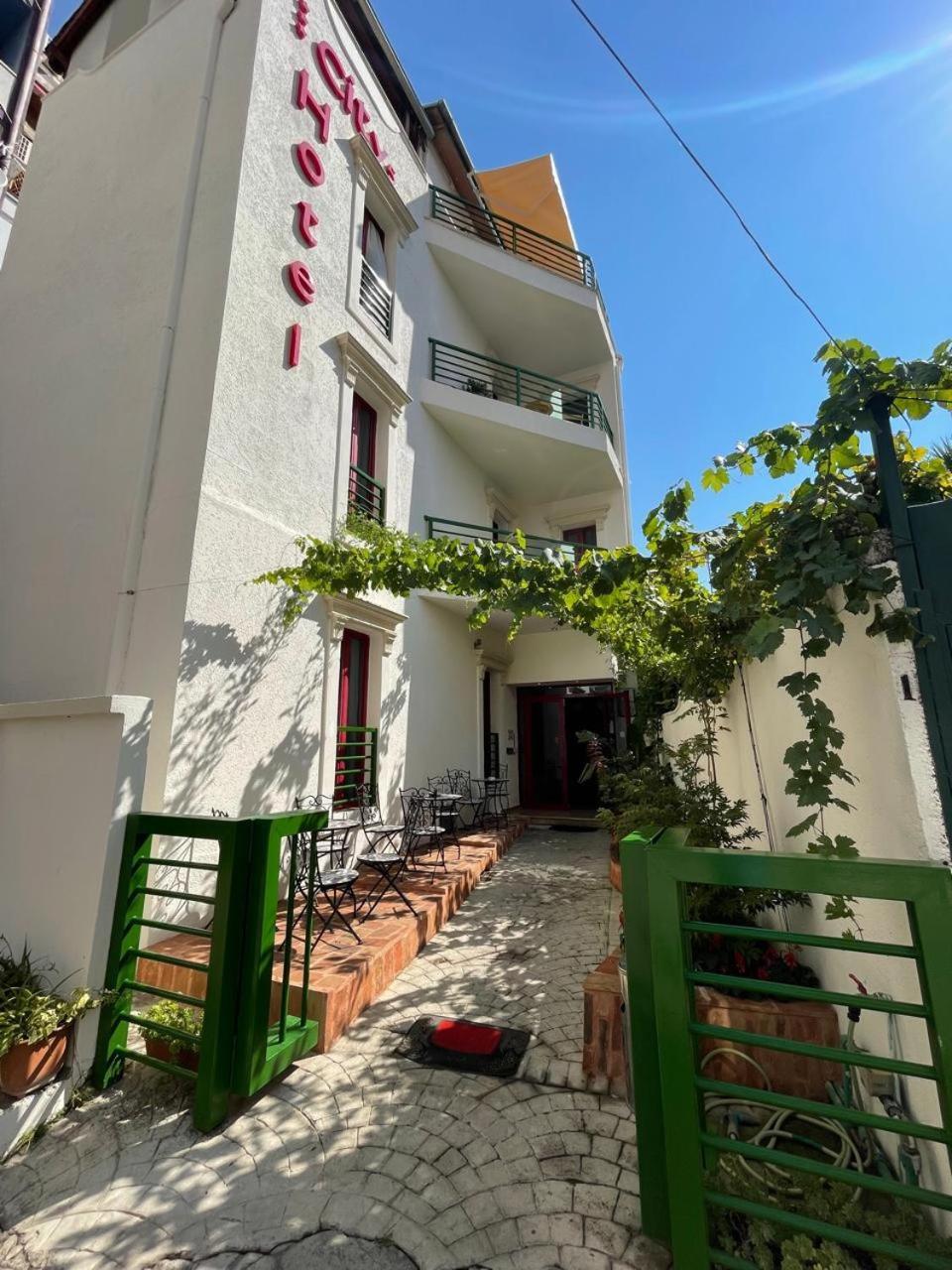 City 5 Hotel Tirana Exterior foto