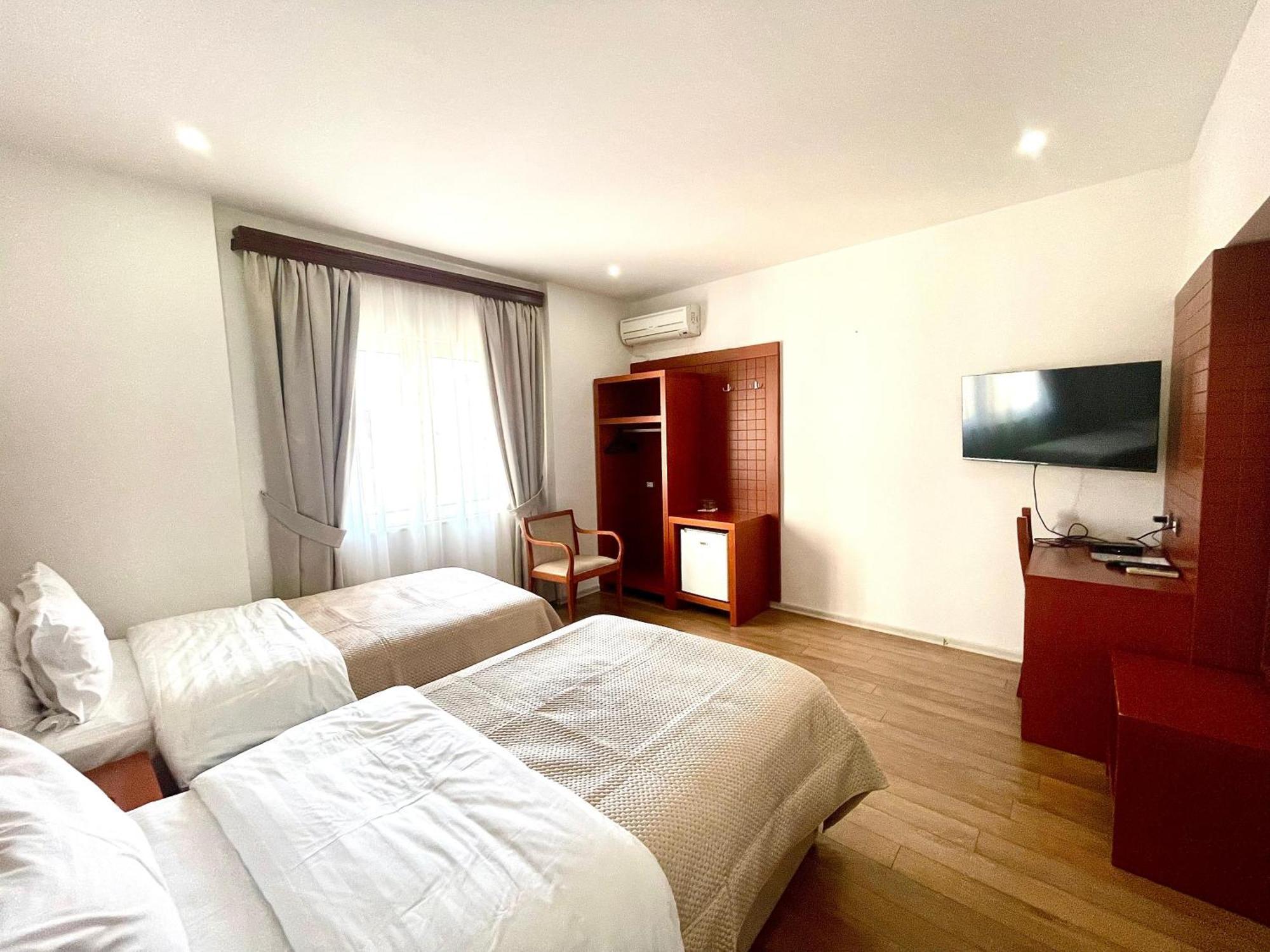 City 5 Hotel Tirana Exterior foto