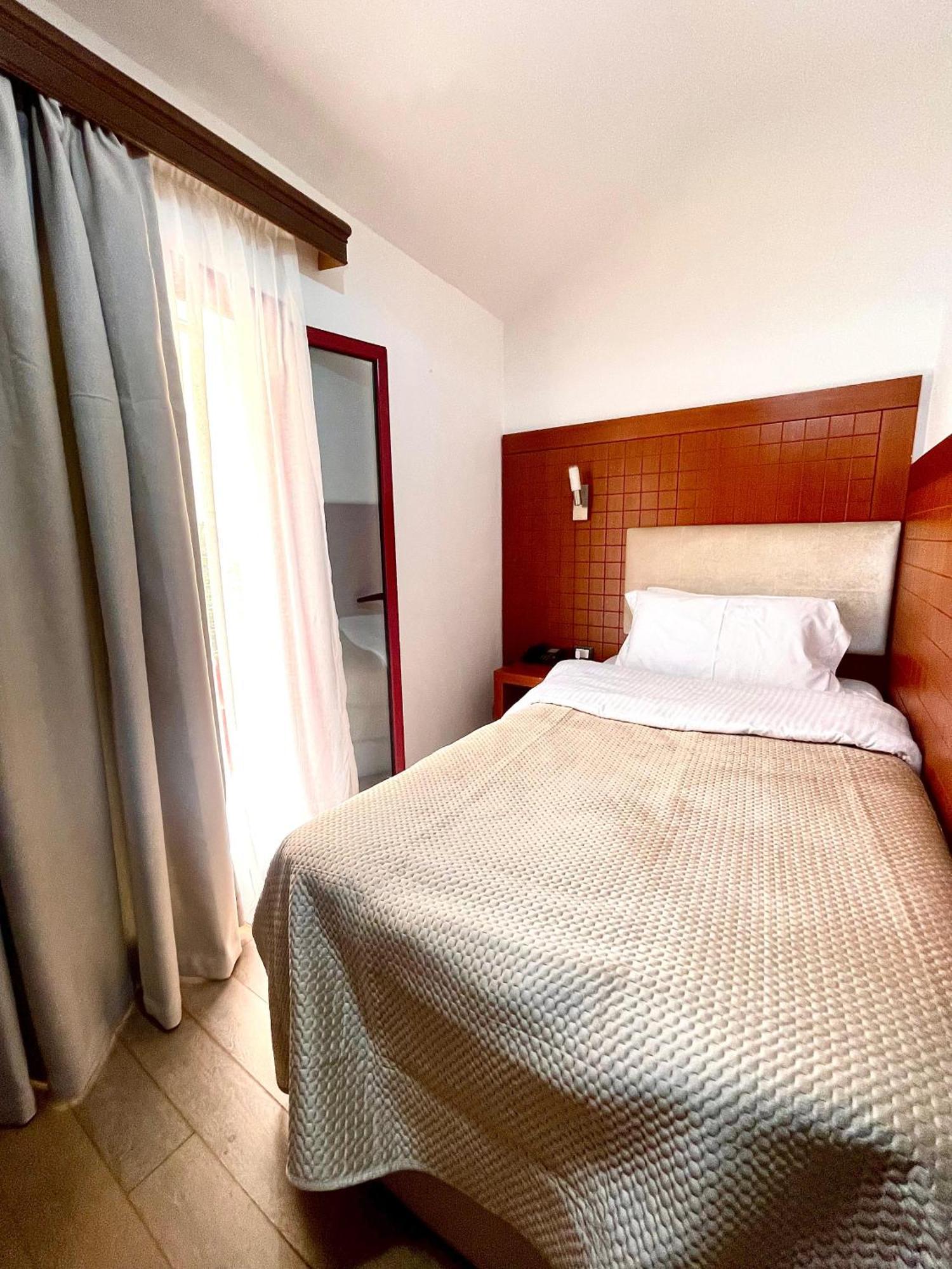 City 5 Hotel Tirana Exterior foto